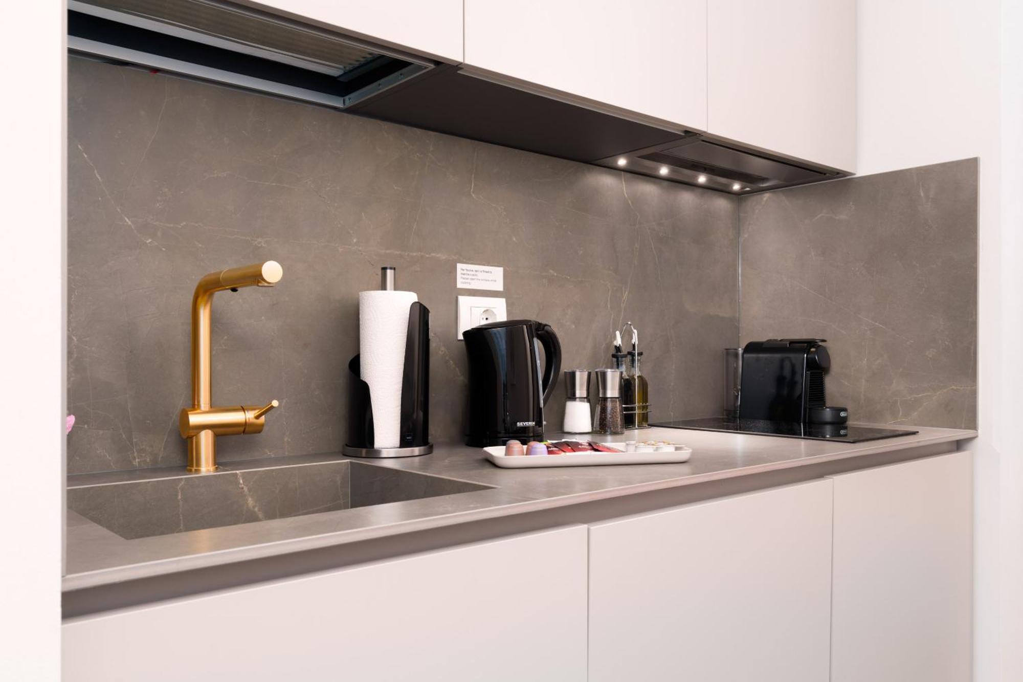 Limehome Lecce Palazzo Bn Δωμάτιο φωτογραφία
